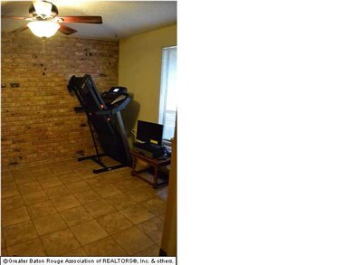 Bedroom 2 (used as workout room)