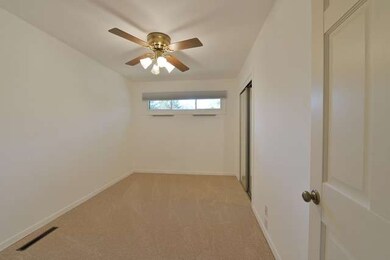 404 W Dowell Rd, McHenry, IL 60051 - photo 5