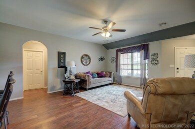 7205 S Elder Ave, Broken Arrow, OK 74011 - photo 6