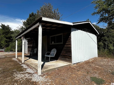 1762 Mayfield Rd, Wickliffe, KY 42087 - photo 5