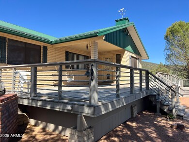 Entry porch/deck