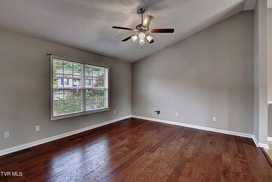 1326 Meadow Creek Ln, Jonesborough, TN 37659 - photo 5