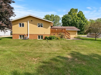 664 Randolph St, Mishicot, WI 54228 - photo 5
