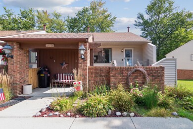 05-25720-Lexington-Dr-Unit-6-South-Lyon-