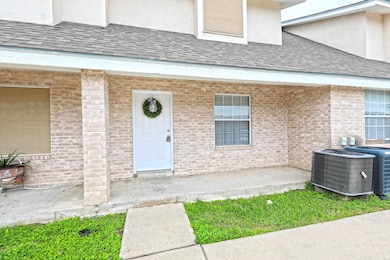 8911 Mcpherson Rd unit 2D, Laredo, TX 78045 - photo 2