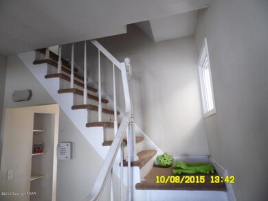 26 Sturdevant St, Wilkes Barre, PA 18702 - photo 4