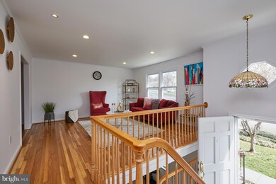 6906 Stoneybrooke Ln, Alexandria, VA 22306 - photo 5