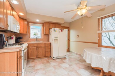 318 Fairbanks Ave, Staten Island, NY 10306 - photo 7