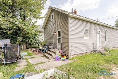 1219 Peck St, Toledo, OH 43608 - photo 5