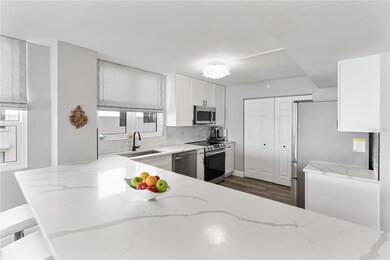 97 Sunset Dr unit 201, Sarasota, FL 34236 - photo 7