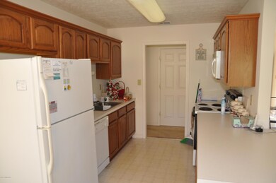 7207 Quindero Run Rd, Louisville, KY 40228 - photo 2