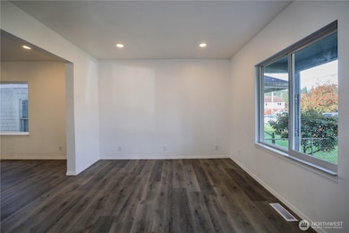 1114 Wheeler Ave, Hoquiam, WA 98550 - photo 4