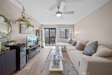 1140 Pacific Ave unit 10, Long Beach, CA 90813 - photo 2