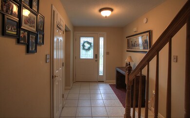 92 Bayberry Ln unit 92, Londonderry, NH 03053 - photo 3