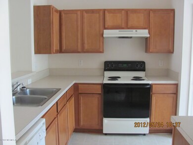 2924 Centerwood Dr N, Jacksonville, FL 32218 - photo 4