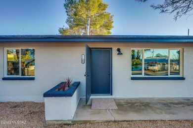 726 E Knox Dr, Tucson, AZ 85719 - photo 2