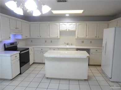 2509 Thunderbird Ave, McAllen, TX 78504 - photo 6