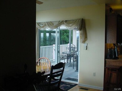 6999 Lincoln Dr, Macungie, PA 18062 - photo 4