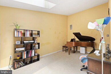 14106 Oxford Dr, Laurel, MD 20707 - photo 7