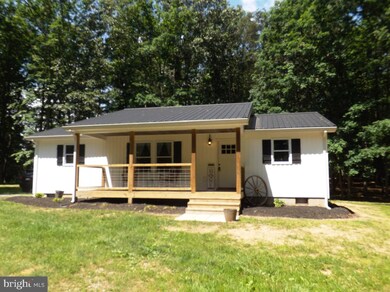 348 Ponds Ct, Berkeley Springs, WV 25411 - photo 2