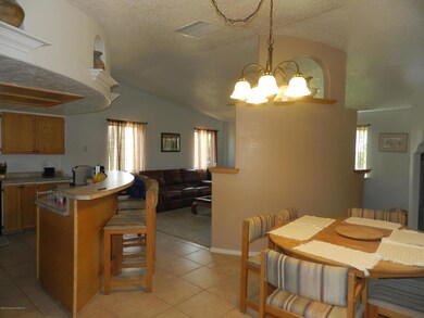 5504 Arroyo Dr, Farmington, NM 87402 - photo 2