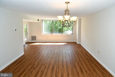 Grosvenor Park unit 208, Rockville, MD 20852 - photo 5