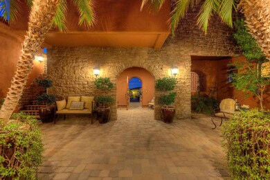 003_Courtyard