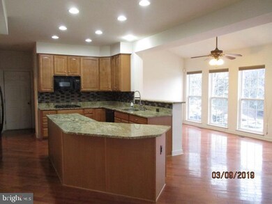 13854 Emerson Dr, Hagerstown, MD 21742 - photo 5