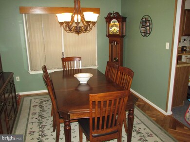 6766 Armadillo Ct, Waldorf, MD 20603 - photo 3