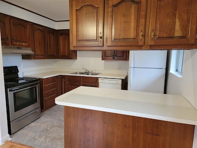 742 Forest Lake Dr N, Macon, GA 31210 - photo 5