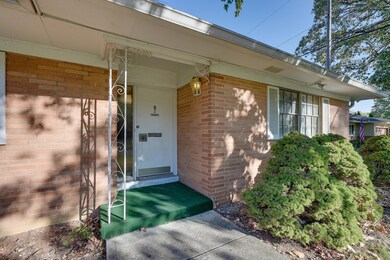 Front Entry Detail-005-001-3000x2000