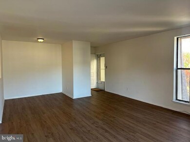 25 S Church Rd unit 38, Maple Shade, NJ 08052 - photo 5