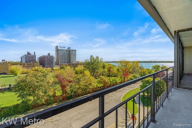 8300 E Jefferson Ave unit 508, Detroit, MI 48214 - photo 2