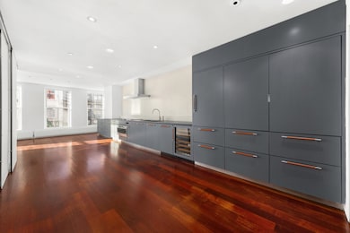 419 W Broadway unit 4, New York, NY 10012 - photo 4