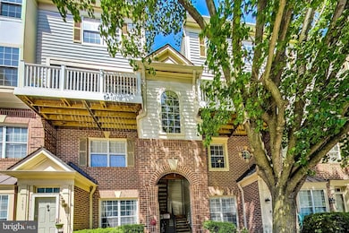 1725 Kingsgate Ct unit 301, Alexandria, VA 22302 - photo 2