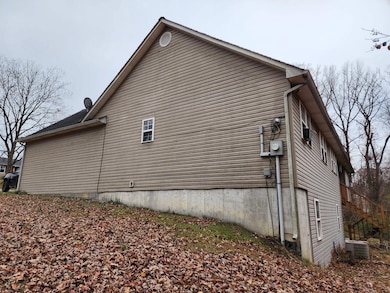 1301 Shady Ln, London, KY 40741 - photo 4