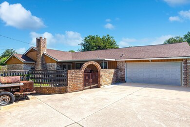 8211 Coastway Ln, Houston, TX 77075 - photo 4