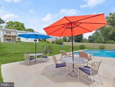 149 Longview Dr, Catonsville, MD 21228 - photo 3