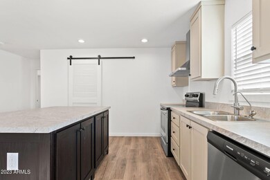 8-web-or-mls-51009-w-whirly-bird-rd