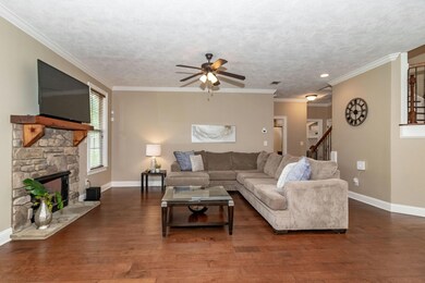 15-web-or-mls-984 NAPIERS POST (c)-0849