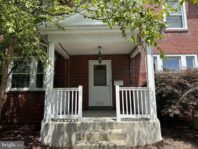 923 Hamilton Place, Reading, PA 19610 - photo 2