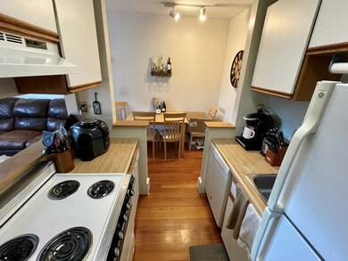 15 Keswick St unit 6, Boston, MA 02215 - photo 5