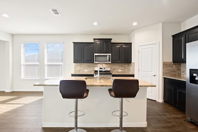 1211 Dublin Dr, Cleburne, TX 76033 - photo 4