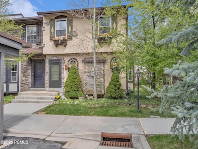 181 Geneva Dr, Midway, UT 84049 - photo 2