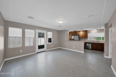 11-web-or-mls-DSC04477