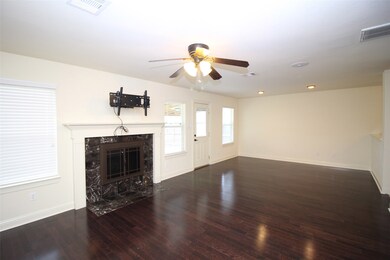 3604 Whitestone Dr, Pearland, TX 77584 - photo 5