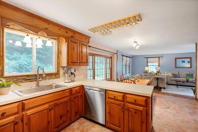 19 Camelot Dr, Bedford, NH 03110 - photo 6