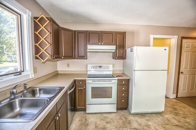 18 Eileen Ln, Enfield, CT 06082 - photo 7