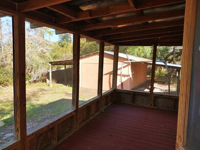 1214 NE 1st St, Carrabelle, FL 32322 - photo 4