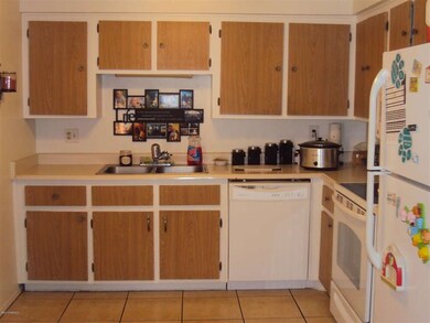 2151 N Meridian #25 tile kitchen